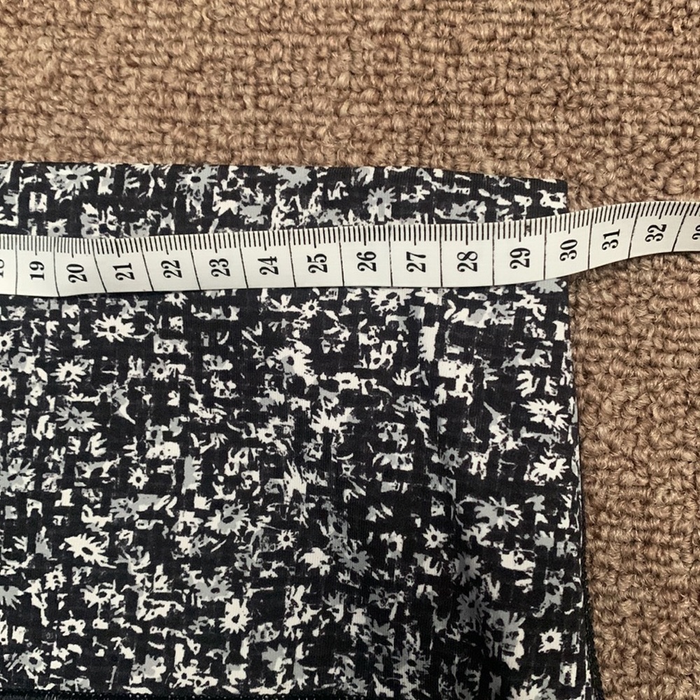 Lululemon Floral Alpine White Black Leggings - Picture 5 of 5